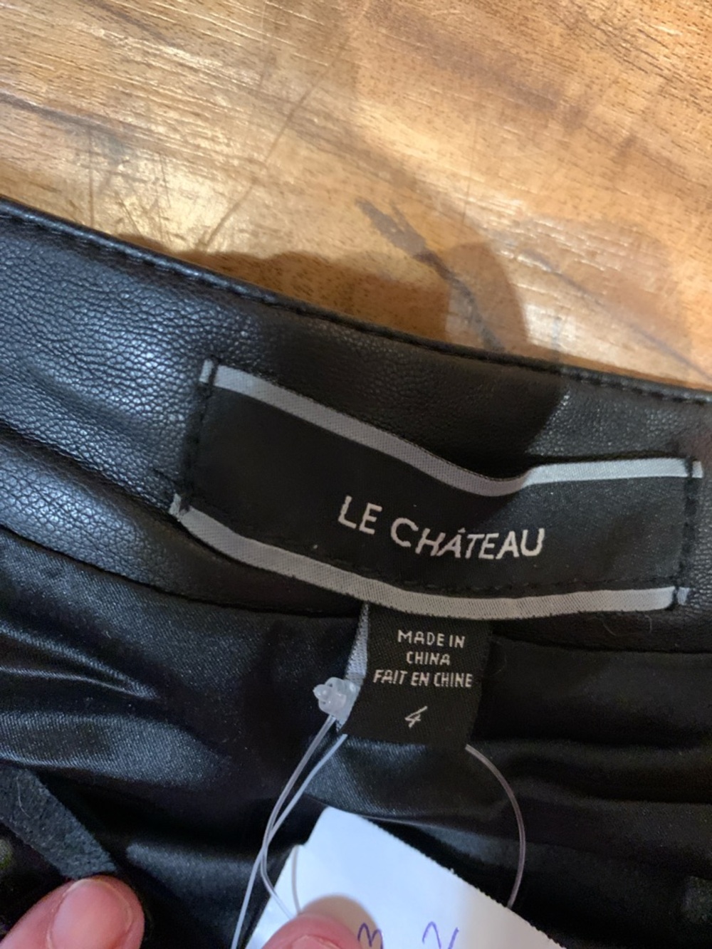 le chateau Black Faux-Leather Fringe Mini Skirt. New with tag Size 4 - Picture 4 of 5